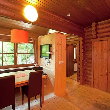 In Woergl Near Skiwelt Wilder Kaiser Σαλέ